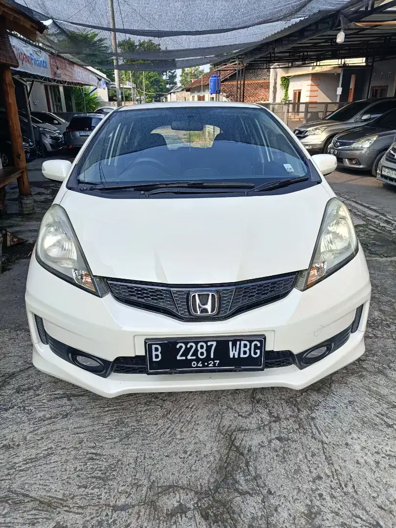 Jazz RS AT Kridit DP5jt BS Tanpa Surve Garansi1Th BSTT BI dibantu