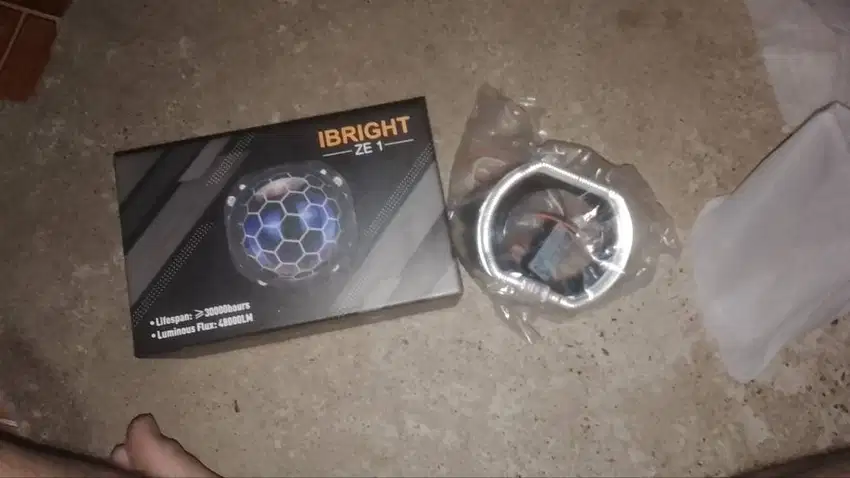 Biled iBright ZE1 2,5INCH + Shroud model bmw