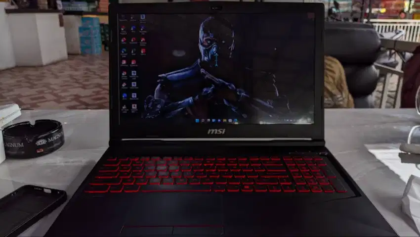 Jual cepat laptop gaming msi GL63