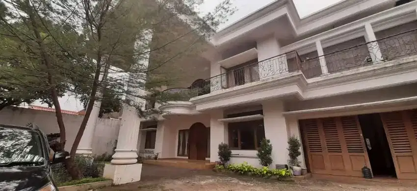 (11272) Rumah mewah di Jagakarsa Jakarta selatan luas 1300m2.