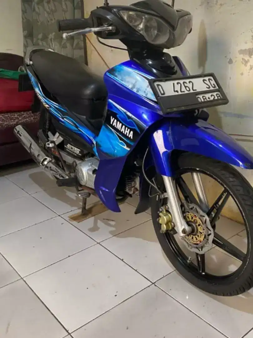 Mulus Istimewa ! Yamaha Jupiter Z 110 Karbu Warna Biru Tahun 2008