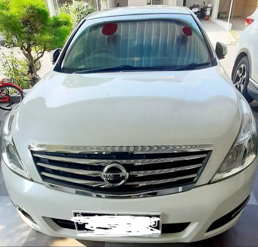 Dijual sedan Nissan Teana Putih mutiara