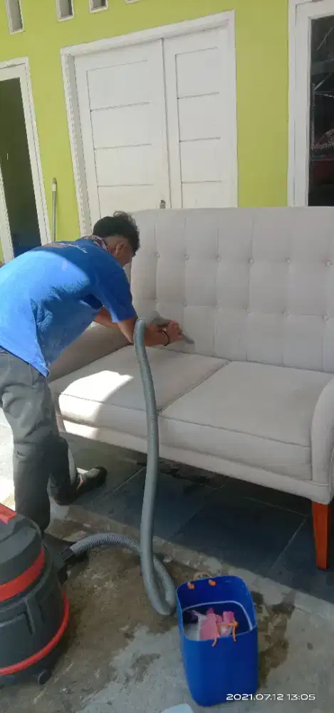 Jasa cuci sofa bed matras sepringbed panggilan