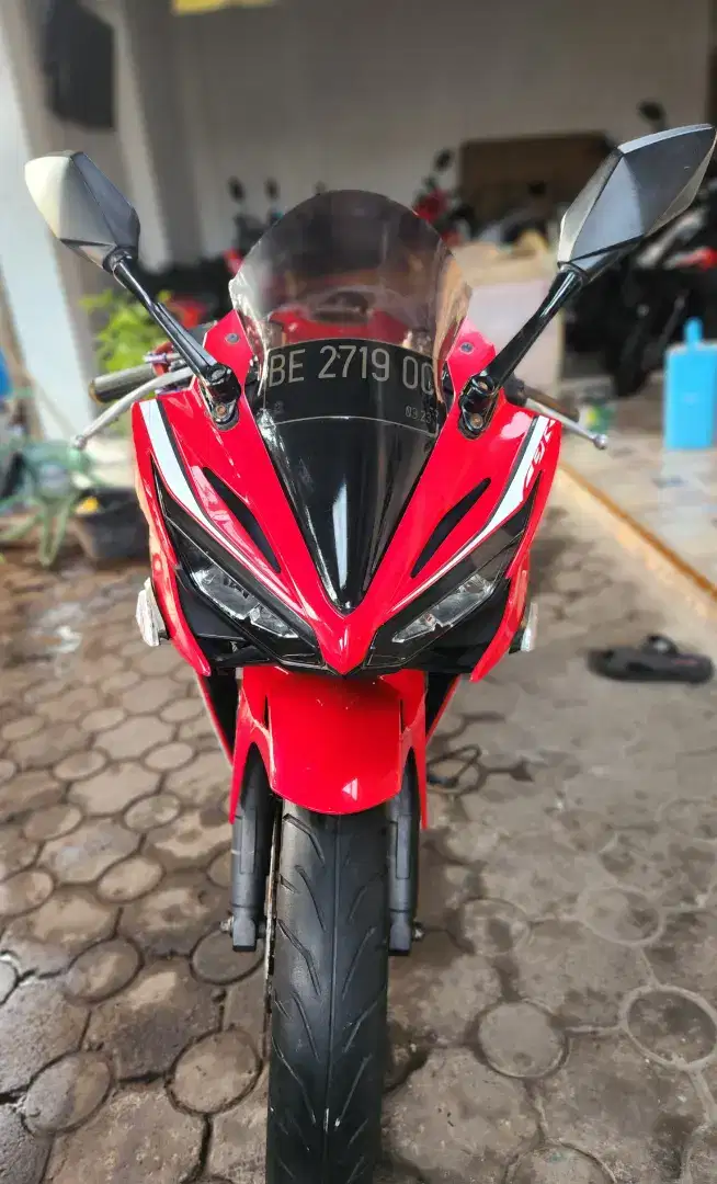 HONDA CBR 150 R