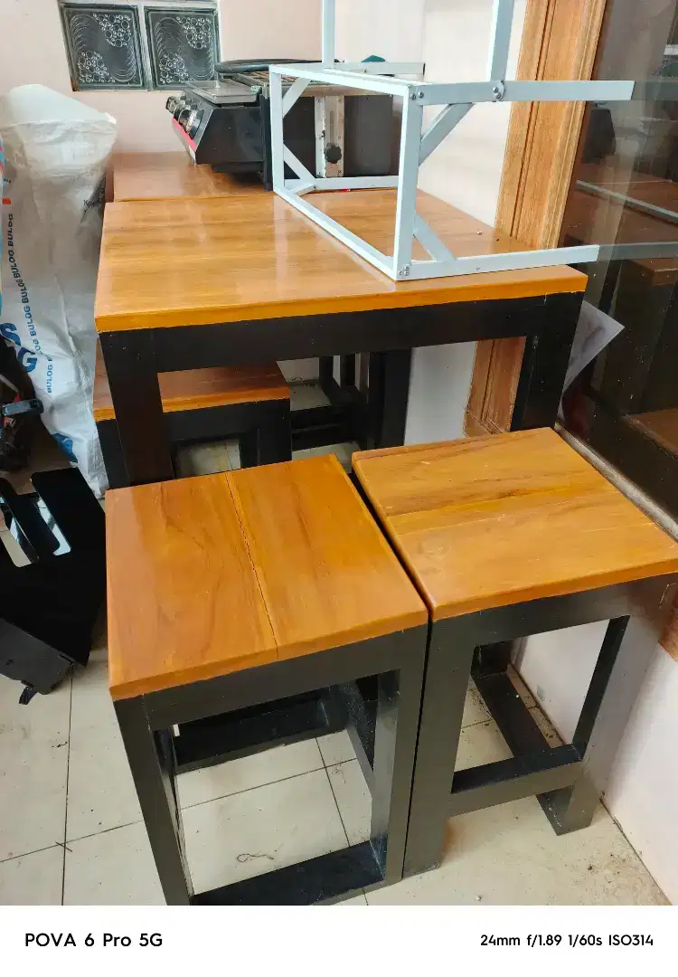 Meja Cafe Kayu Jati Asli