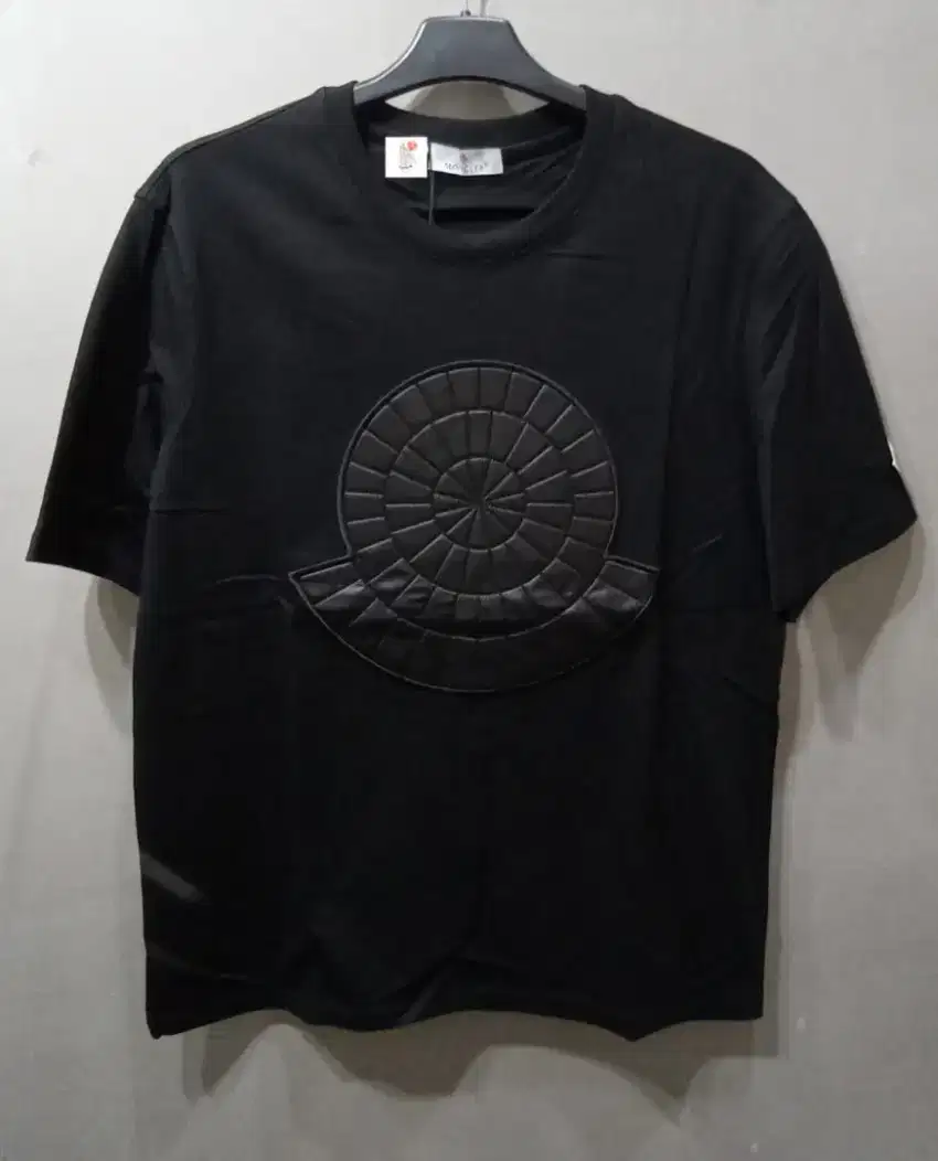 MONCLER BIG LOGO BLACK TSHIRT
