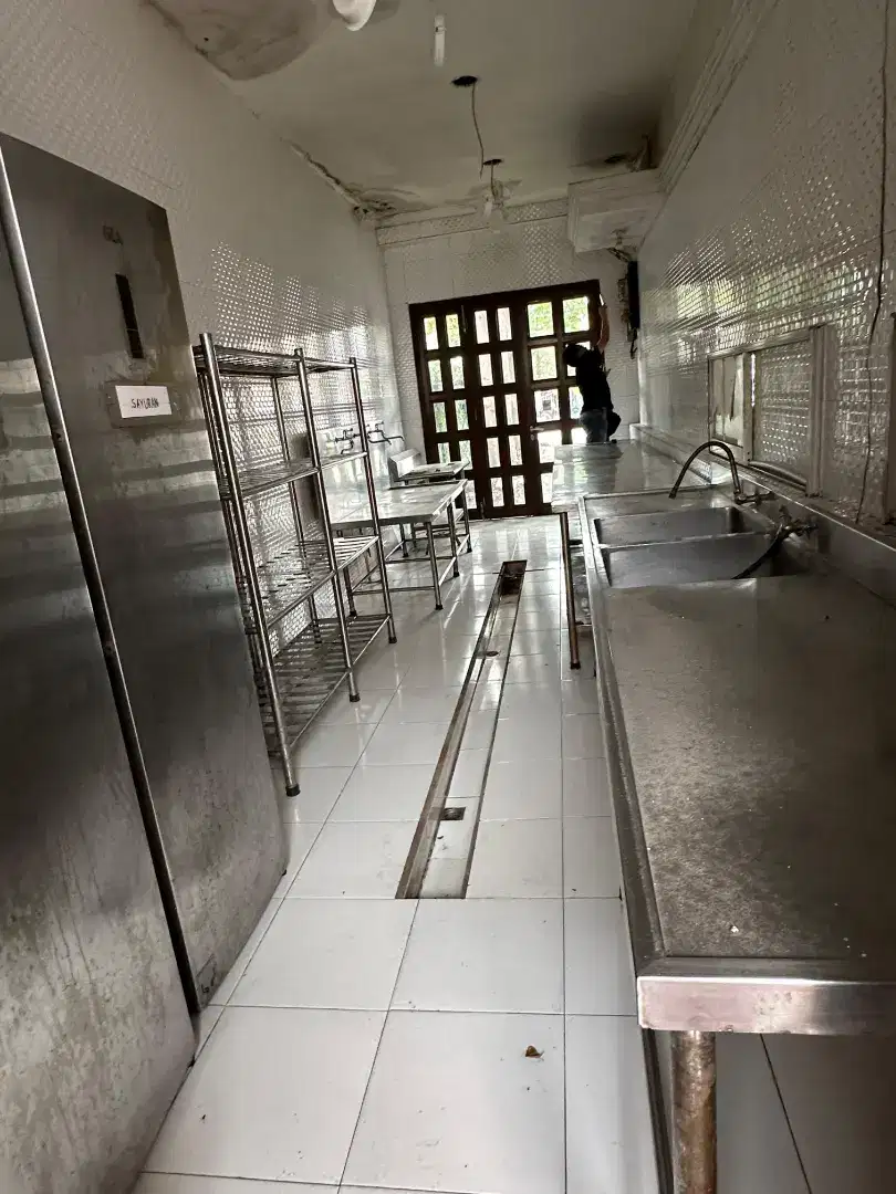 Dijual cepat peralatan masak Eks Restaurant,kondisi masih sangat baik