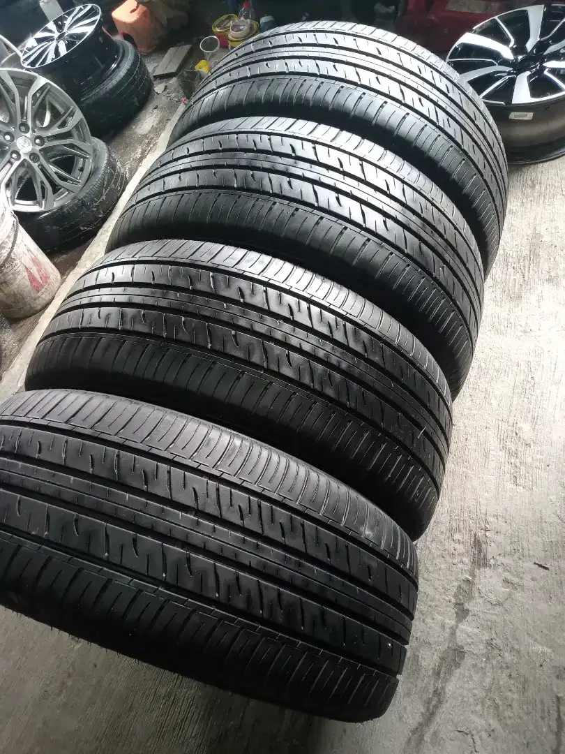 Dunlop grandtrek PTA 275 50 R21