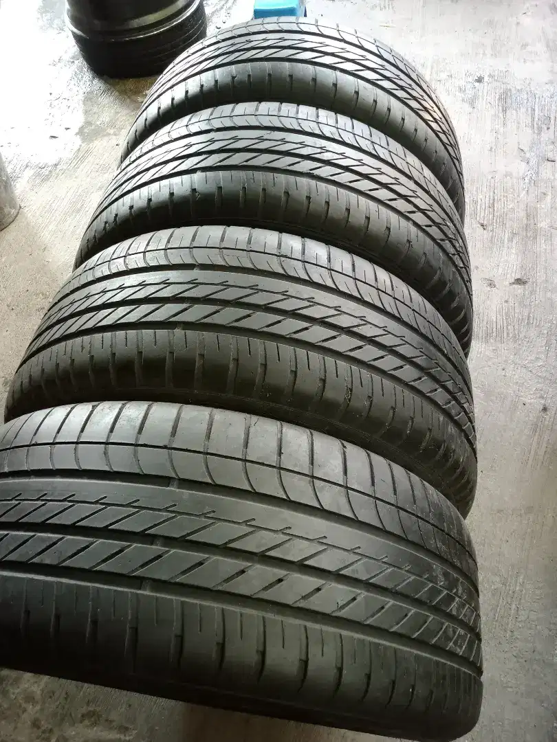 Goodyear eagle RFT (runflat) 255 50 R19