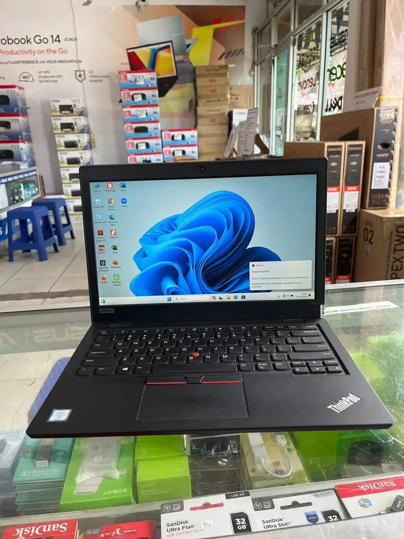 Laptop Lenovo Thinkpad L380 i5 Gen8 Ram 8Gb Ssd 256Gb 2nd garansi 6bln