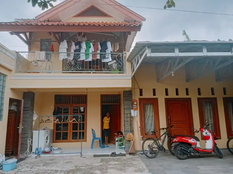 Rumah Banyon, dekat SMA 1 dan SMP 2