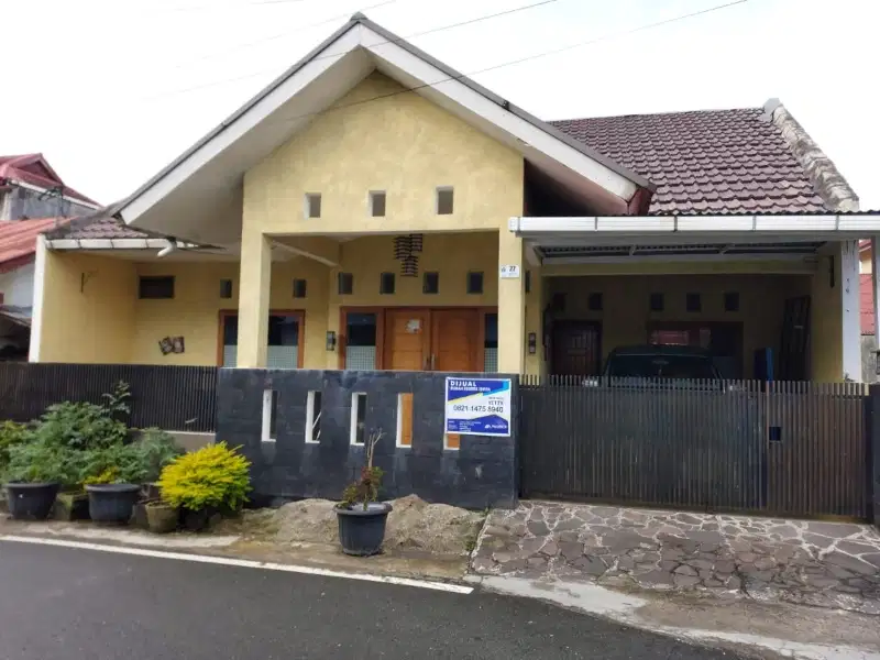 Dijual rumah siap huni dibukit tinggi