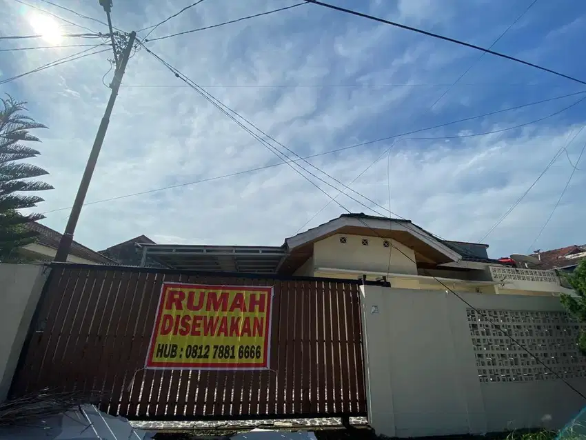 Rumah Poligon dijual cepat cocok utk Tempat tinggal dan kantor