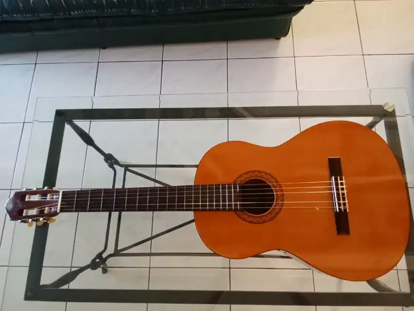 Guitar Yamaha C330A