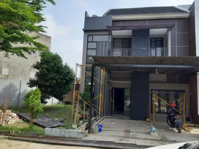 Dijual Murah rumah di Grand Vanda sukabangun 2