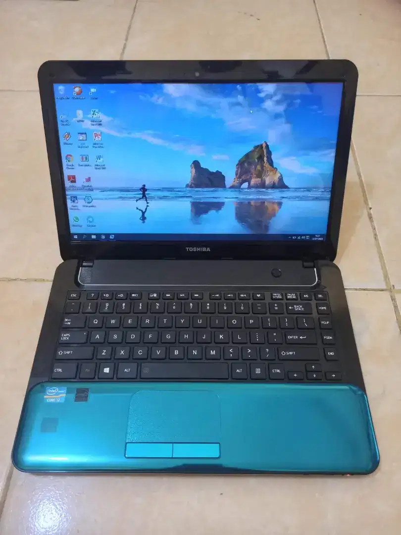 DIJUAL LAPTOP TOSHIBA SLIM,KENCANG CORE I7 GEN 3,RAM 8 GB,SSD 128 GB