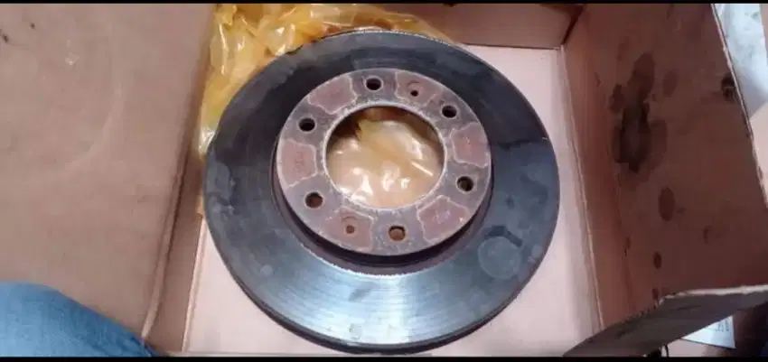 Disc Brake Depan Hyundai H-1,masih bisa 4x bubut