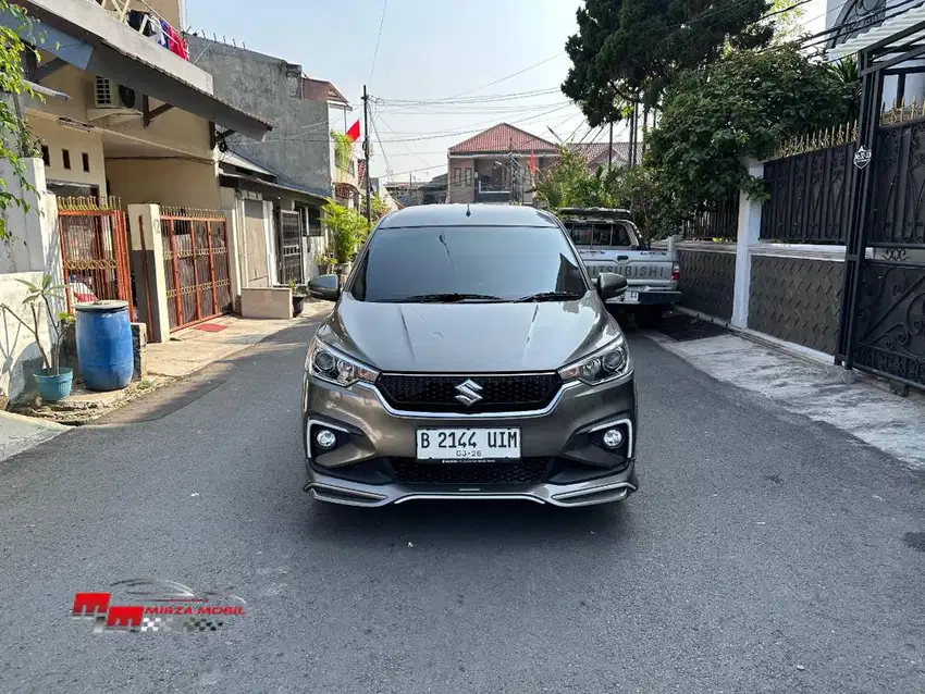 DP TERMURAH | Suzuki New Ertiga GT Sport Hybrid 1.5 AT 2022 Abu-Abu