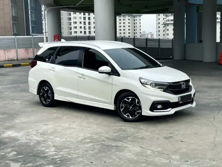 Mobilio RS 1.5 CVT matic 2020 warna putih