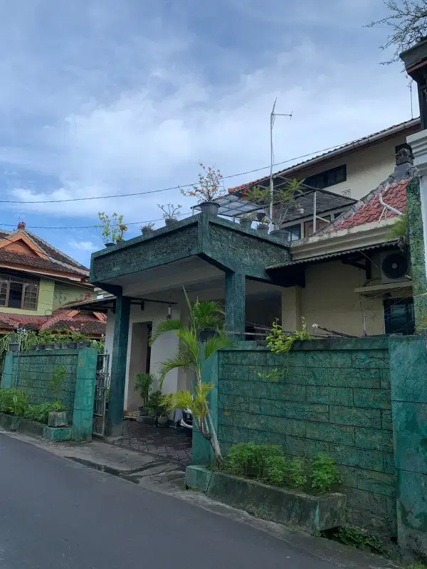 RUMAH LANTAI 2 LOKASI BATUYANG BATUBULAN