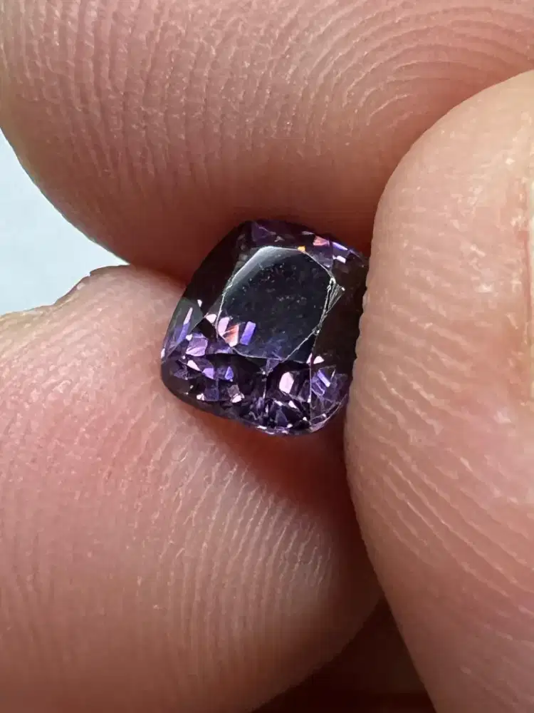 Narural purple spinel 1,68 ct luster gemiricik warna rare hq