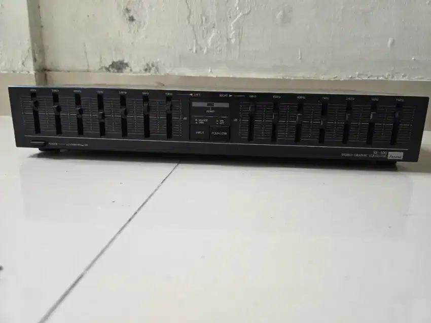 Jual equalizer sansui Se 300