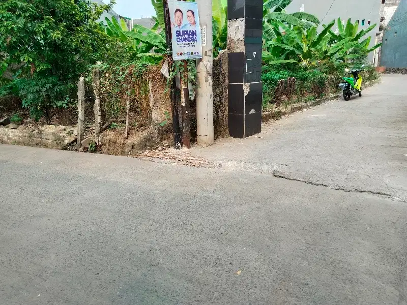 Dijual tanah 220 meter,posisi hook jalan 2 mobil