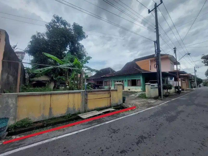 tanah pekarangan siap bangun dekat sekolah swasta lokasi banyuanyar