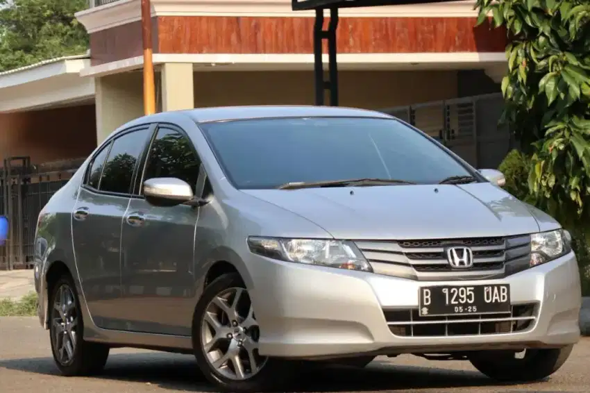 Honda City E MT Silver 2010