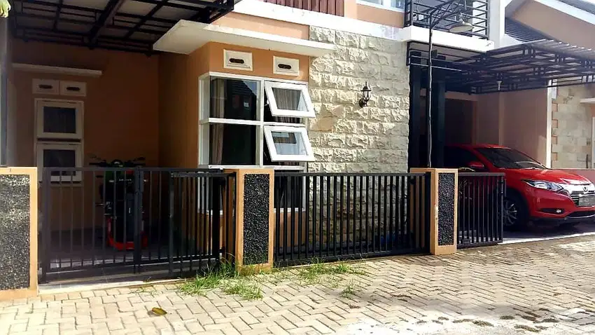 Dijual Rumah Bagus 2 Lantai di Tengah Kota Kutoarjo