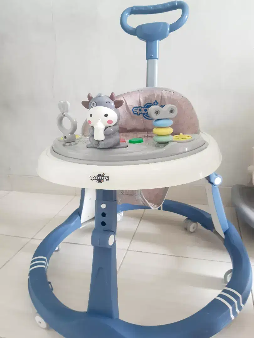 Baby walker untuk bayi