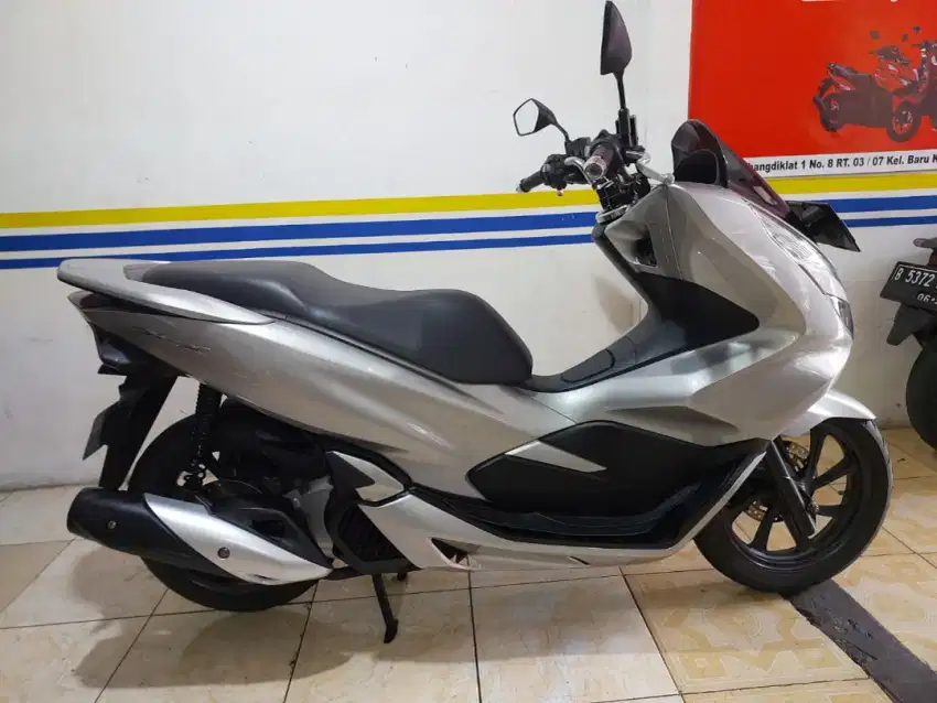 CASH KREDIT DP MINIM 2JTA HONDA PCX 150 CBS ISS THN 2019 SIAP PAKAI