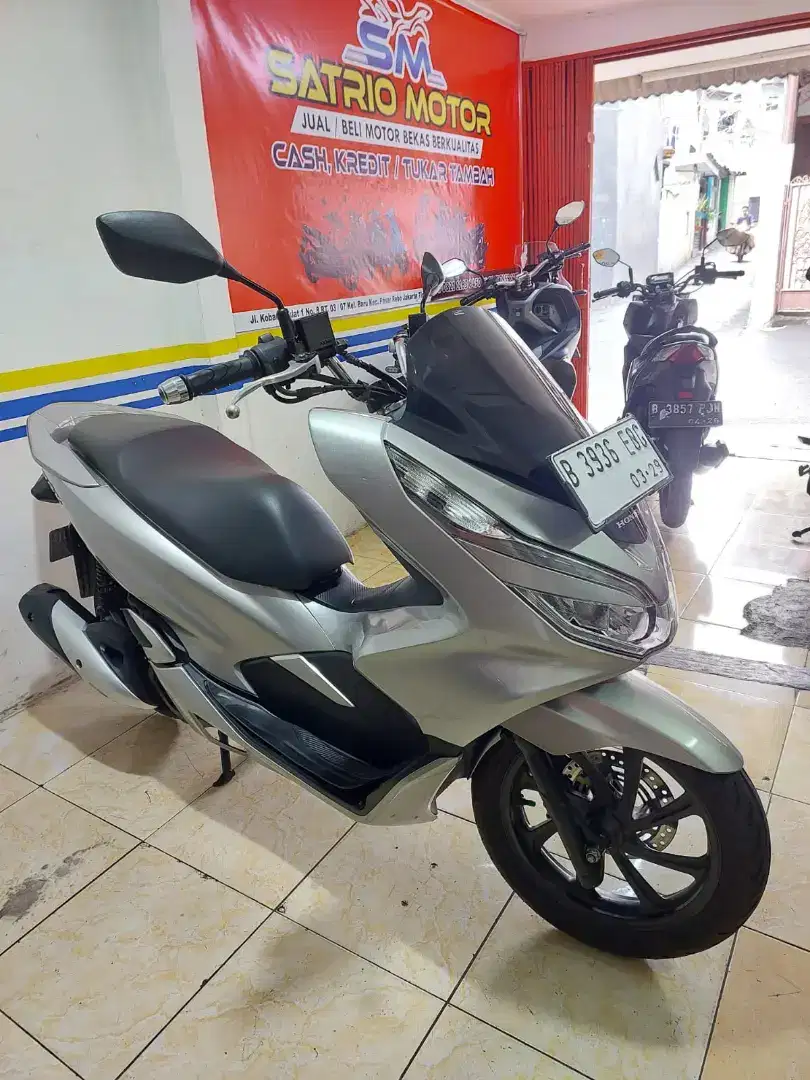 CASH KREDIT DP MINIM 2JTA HONDA PCX 150 CBS ISS THN 2019 SIAP PAKAI