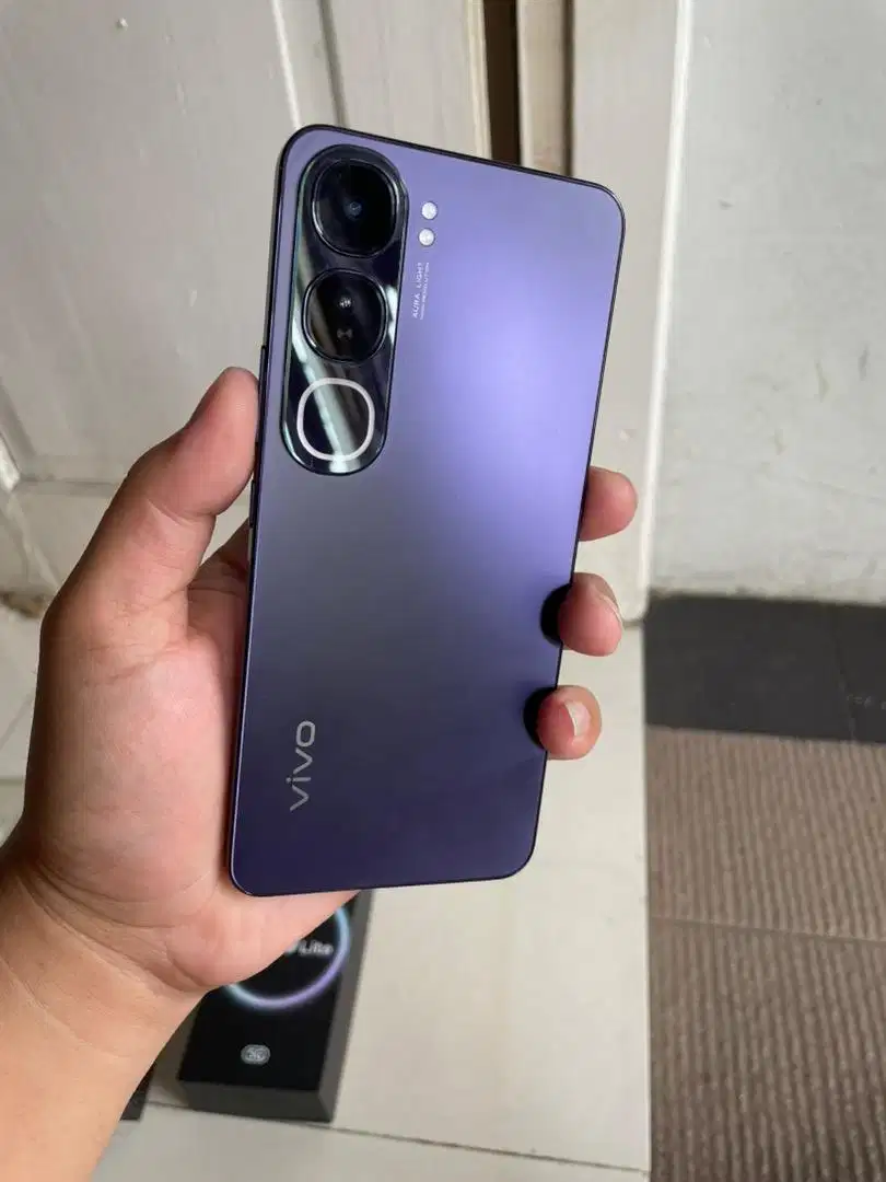 Vivo v40 lite 5G 12/512 garansi panjang blm ada sebulan