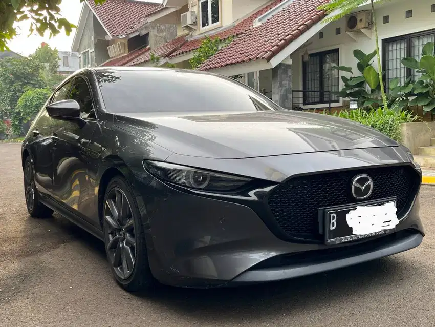 New Mazda3 Hatchback Skyactive-G 2.0 Machine Grey Metallic