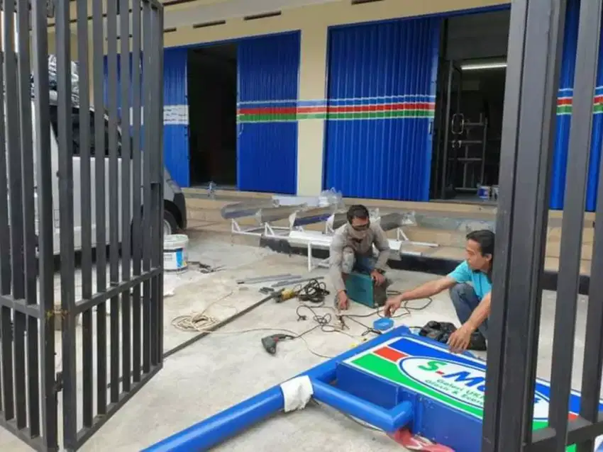 Neon Box yang Menyala, Meningkatkan Daya Tarik Lokasi Anda