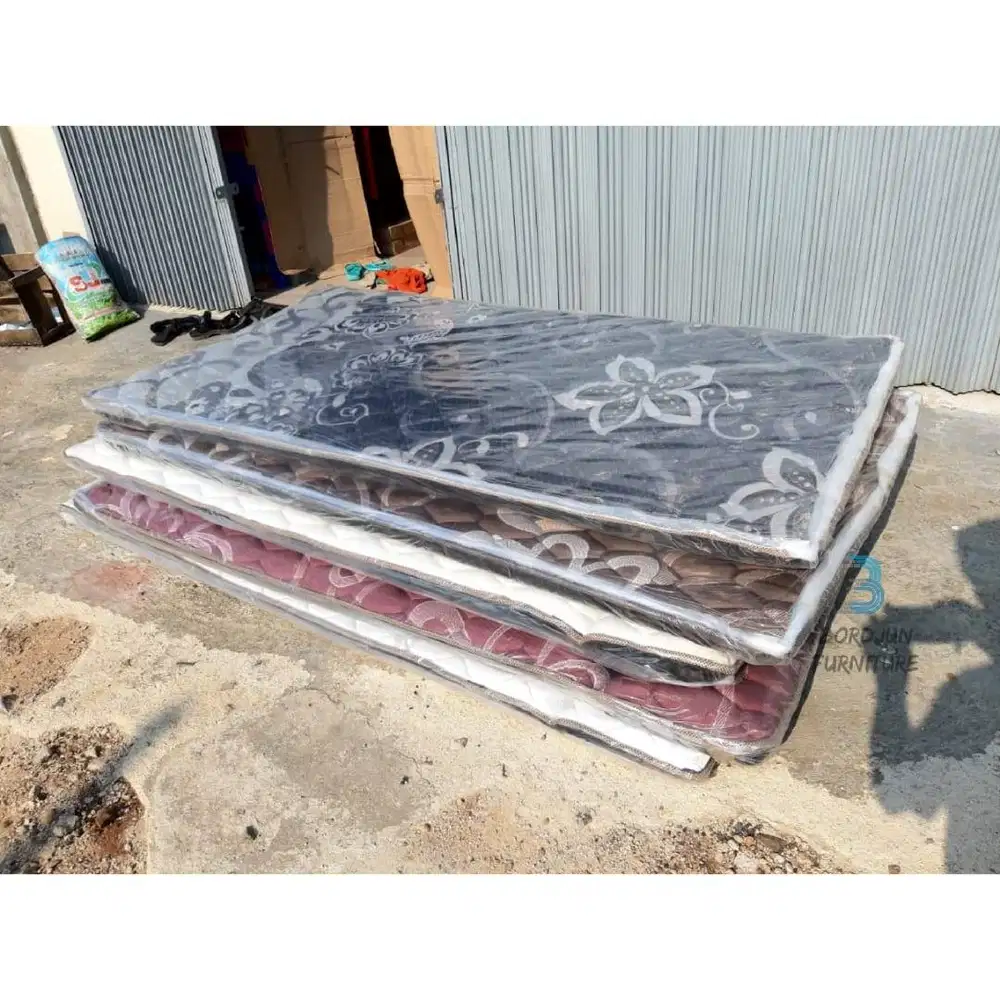 Topper / Pelapis Kasur Kasur Lantai Tipis