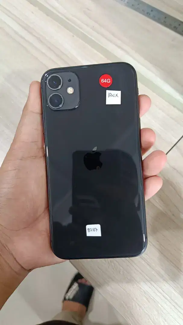 iPhone 11 64gb - garansi resmi IBOX - Fullset - Cod surabaya