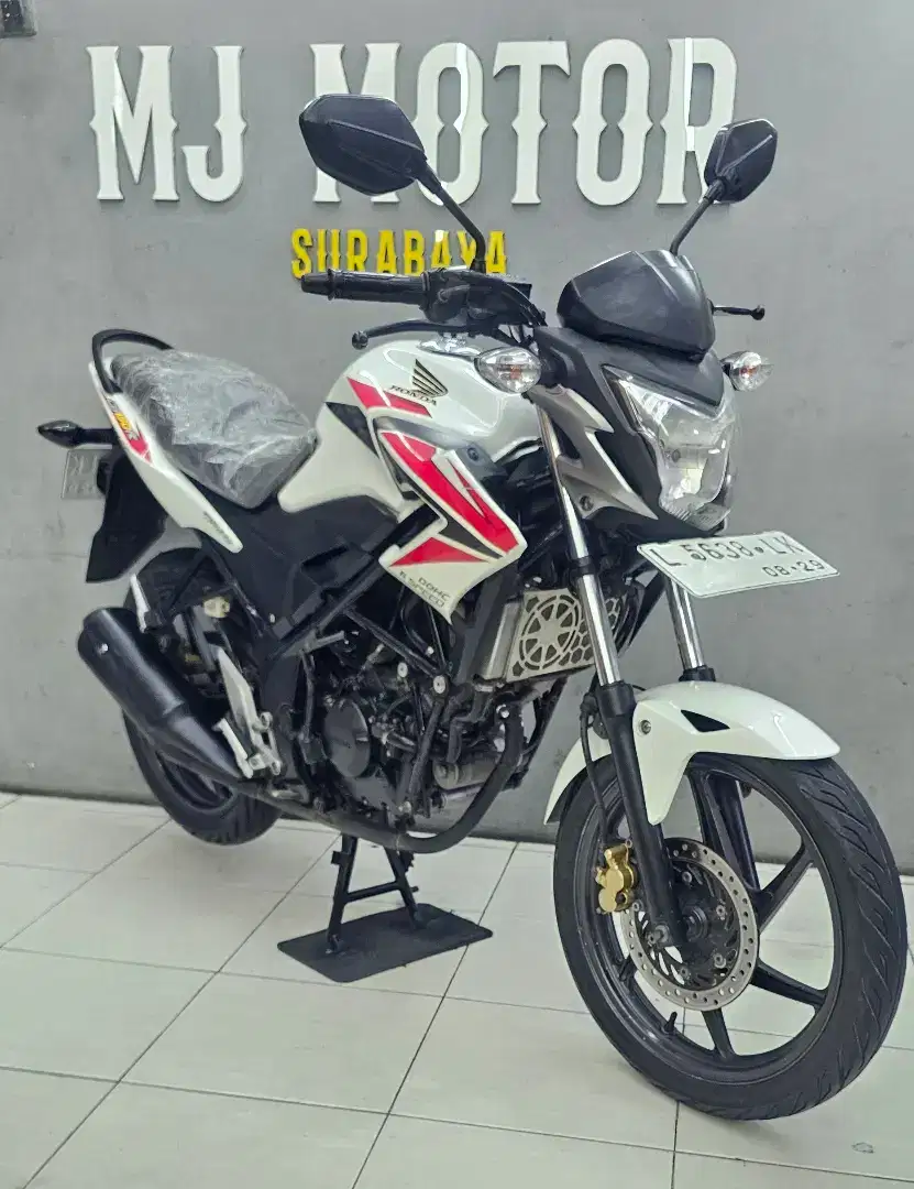 Honda CB 150R Tahun 2014 // PLAT PANJANG