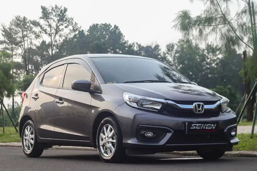 Honda Brio Satya 1.2 E CVT 2023 Abu abu Metalik AT