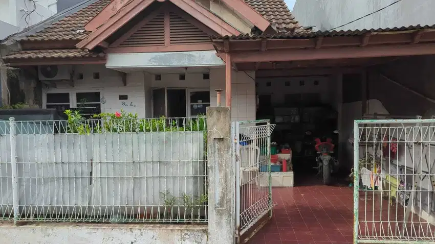 RUMAH HITUNG TANAH LOKASI BAGUS HARGA TERMURAH DI VILLA TAMAN CIBODAS