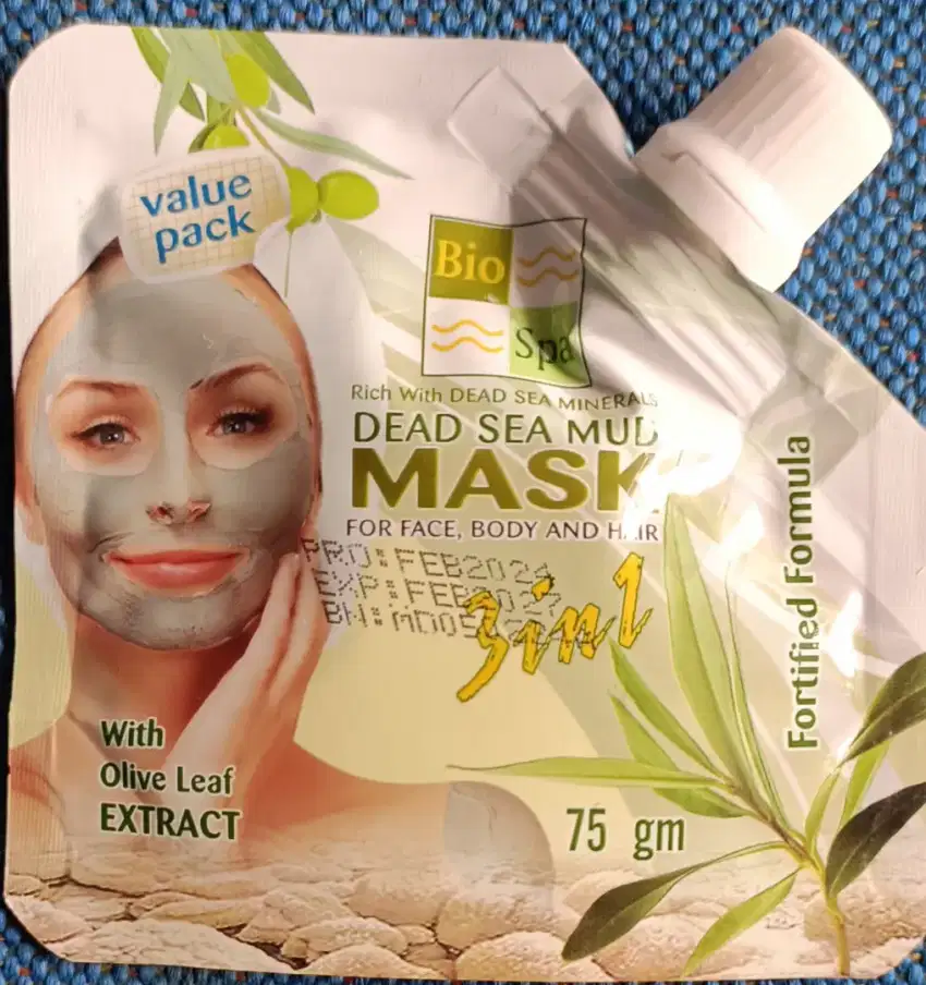 MASKER LUMPUR LAUT MATI UNTUK WAJAH, TUBUH DAN RAMBUT