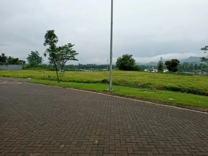 Tanah di Kota Baru Parahyangan, Kavling Luas View Danau