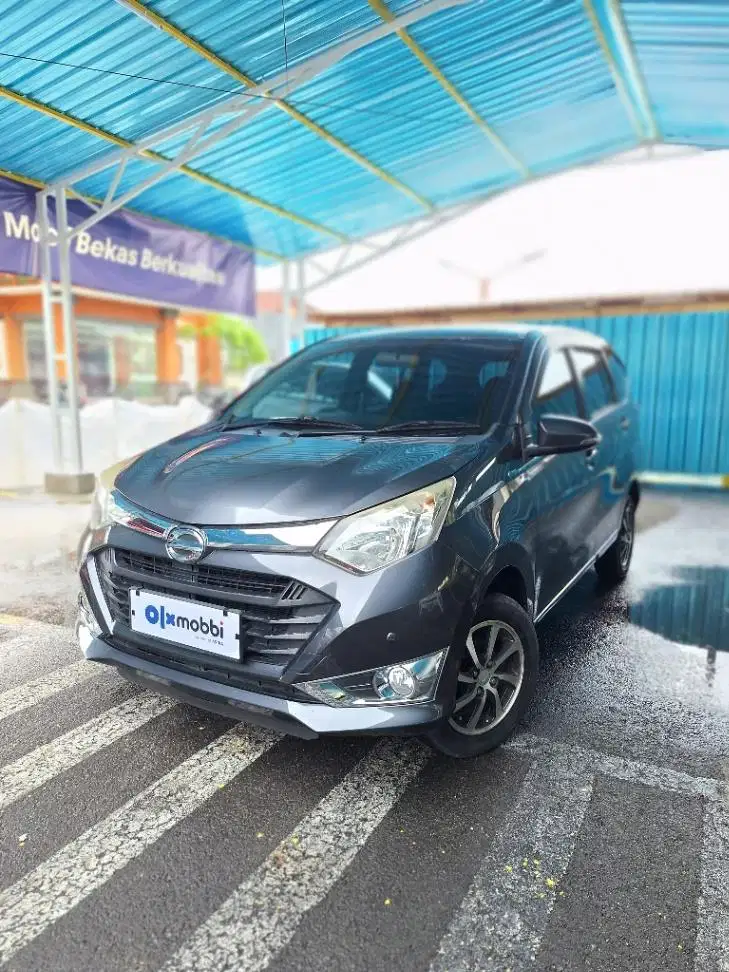 DP Rendah - Daihatsu Sigra 1.2 R Deluxe Bensin MT 2019 Abu Abu Metalik