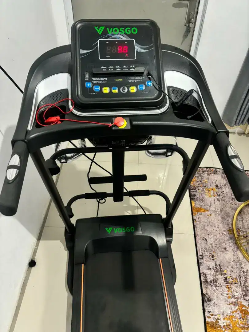 Alat Treadmill merk VOSGO