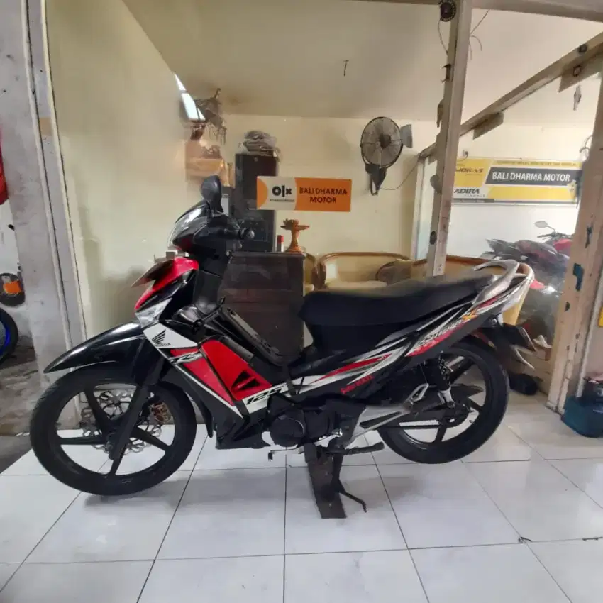 Honda Supra x 125. 2013 cash Bali dharma .motor