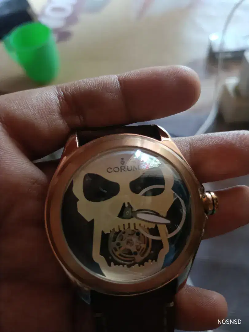 Dijual jam tangan Corum