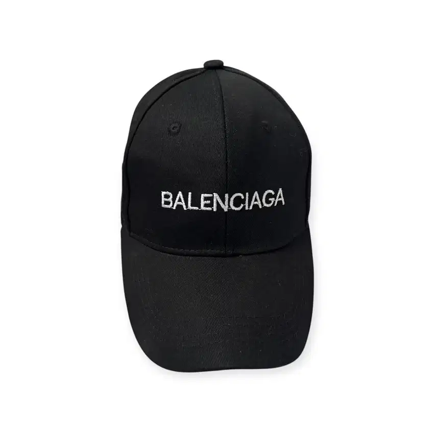 Topi warna hitam balenciaga