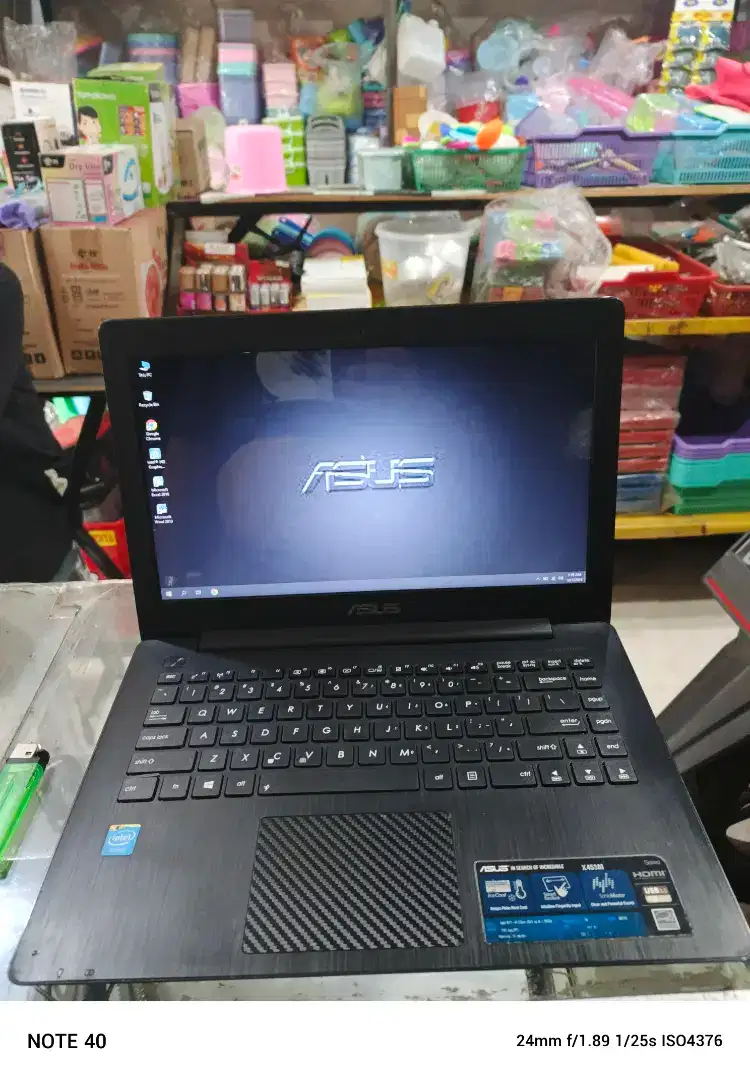 Laptop asus ram 8gb.