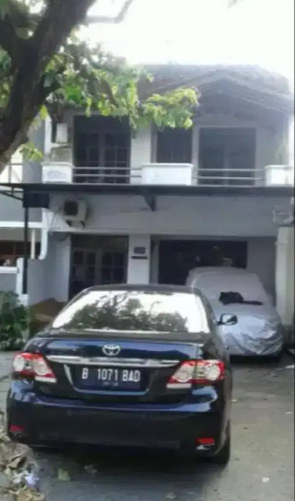 Dijual rumah lokasi strategis di Taman Malaka Jakarta Timur